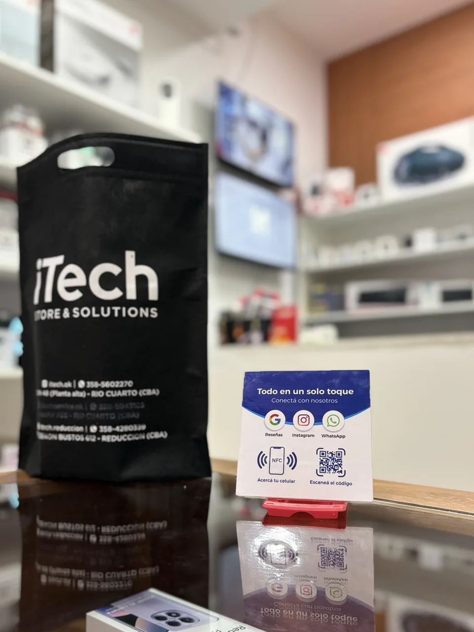 Orikuo Conecta en el mostrador de iTech Store & Solutions