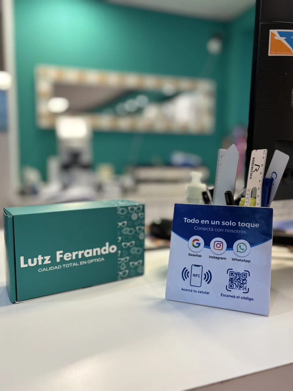 Orikuo Conecta en el mostrador de Lutz Ferrando