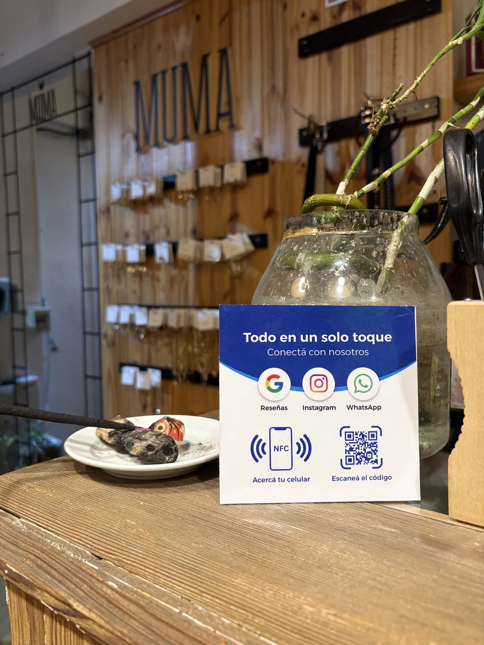 Orikuo Conecta en el mostrador de Muma Shop